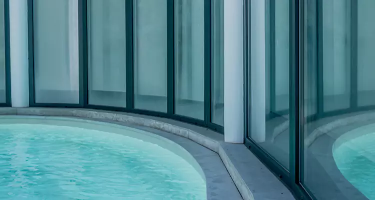 Repair Polyester Screen for Pool Enclosure in Largo, FL